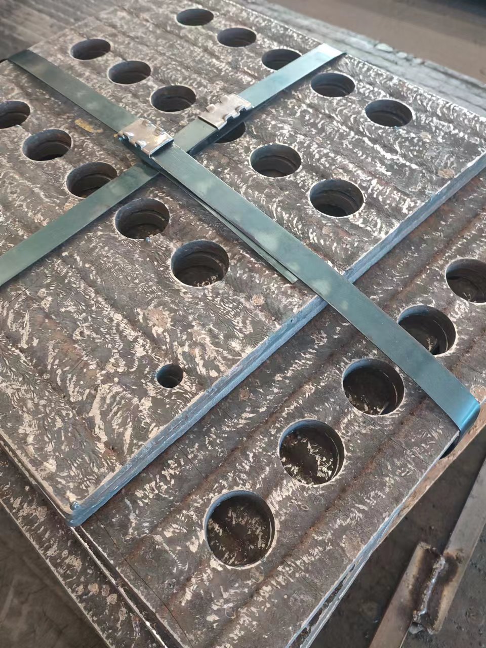 青海耐磨板切割