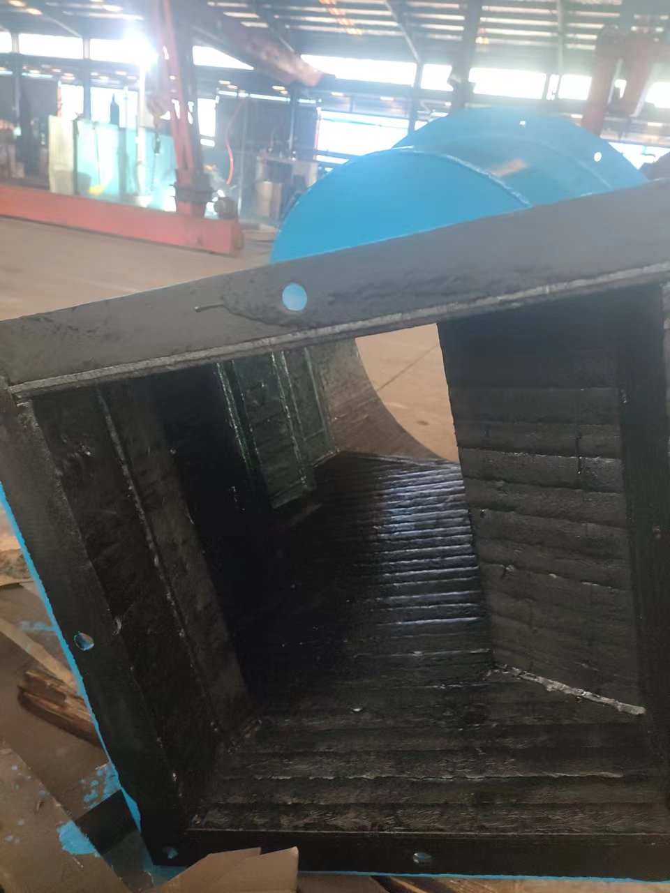 青海耐磨方变圆堆焊耐磨板